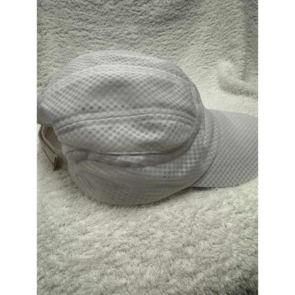 Duluth Trading Co White Mesh Performance 5-Panel Hat Adjustable Athletic Cap